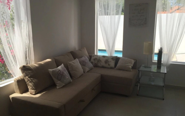 Palm Beach C, Charmingquiet Apt,wifi,beach Close,