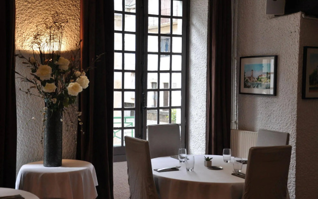 The Originals City, Hôtel La Reine Jeanne, Orthez (Inter-Hotel)