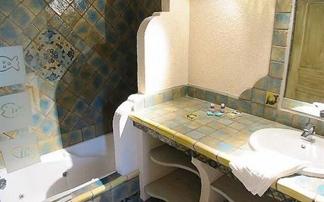 Logis Le Puy Des Sirènes