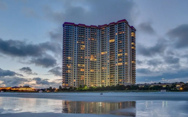 Margate Tower 2401 4br 3 Ba Direct Oceanfront 4 Bedroom Condo by RedAwning