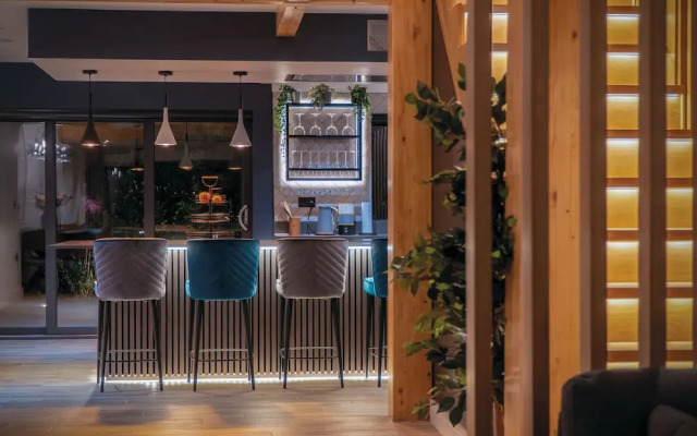 Ty Cyfoes - Luxurious 4 Bedroom - St. Florence