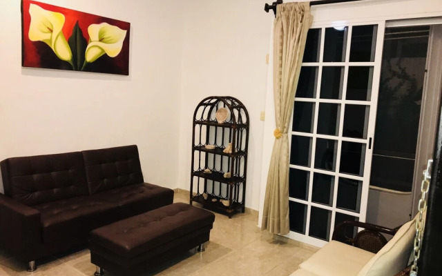 5th Avenue 3 People Balcony Apartment