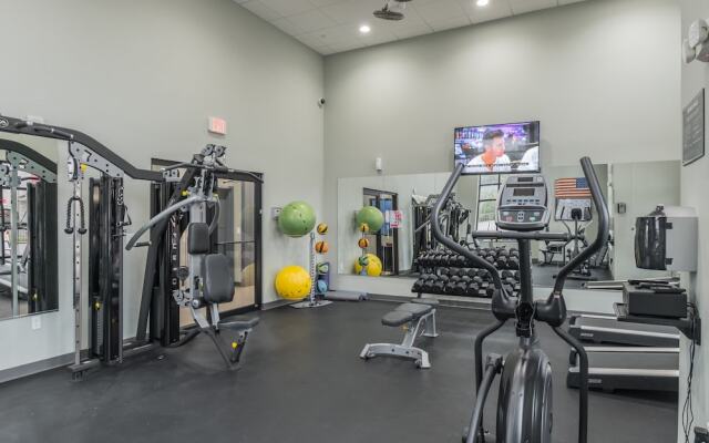 The Luxe Suites at University of Arkansas