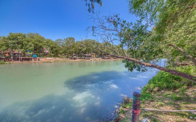 Down River Haus Ld 727 Home