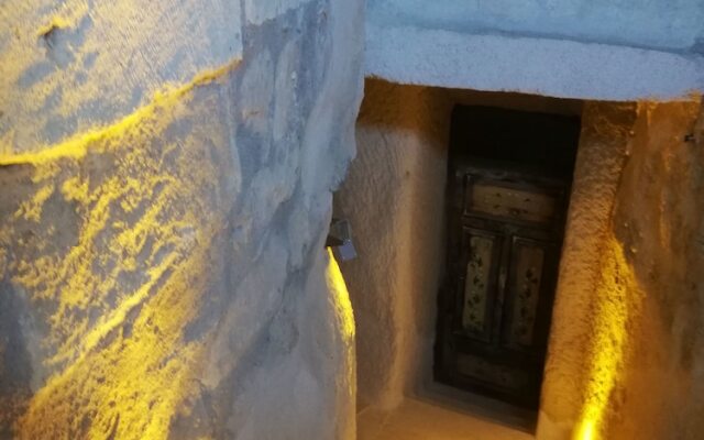 Cronos Cappadocia Cave Hotel