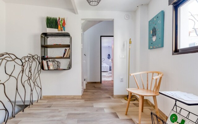 Cozy Holiday Apartment With Terrace and BBQ