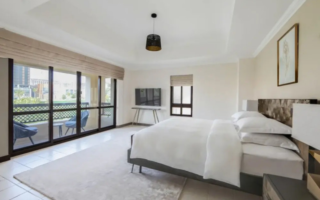 Dubai Creek Villas
