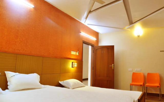 Hotel Parvathi International