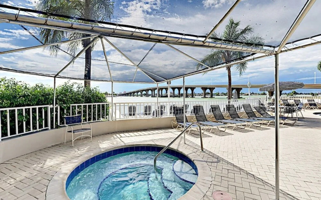 Bahia Vista 8-309 Two-bedroom Apartment