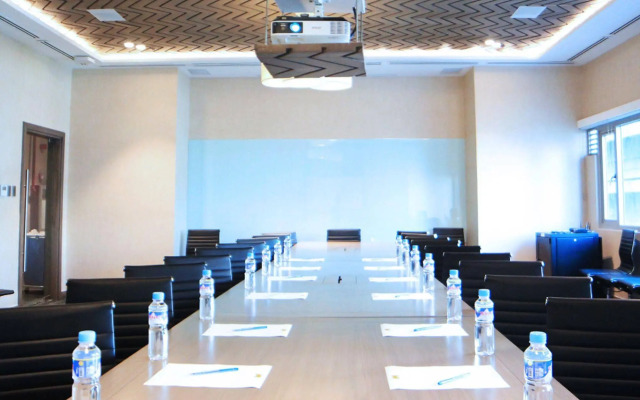 The Mini Suites - Eton Tower Makati