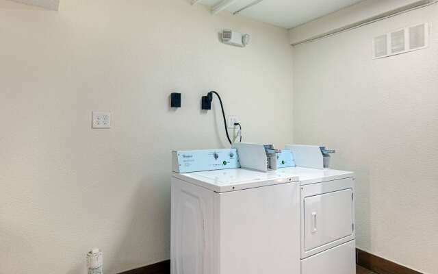 Days Inn by Wyndham Knoxville North
