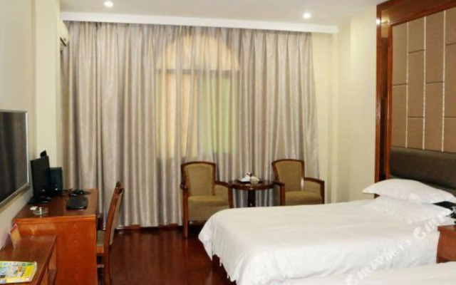 Fengdu Business Hotel