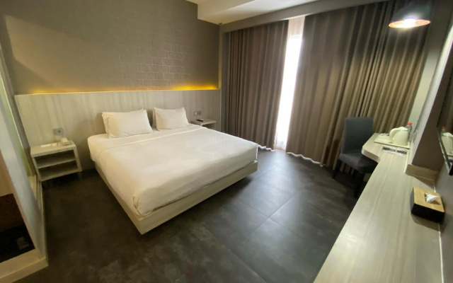 Grand Kolopaking Hotel – Guest Rooms – Kebumen