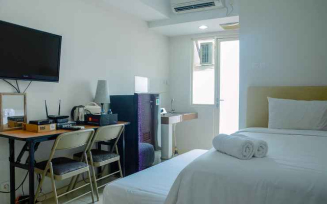 Cozy Studio Room at Margonda Residence 4 By Travelio