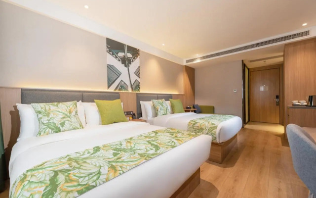 Ibis Chunxi