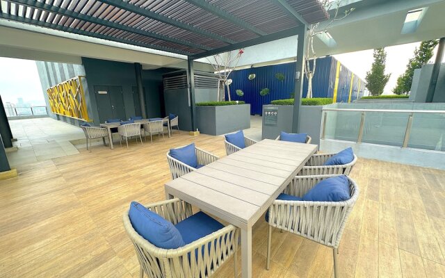 Neu Suites By Serenity Vacation Homes