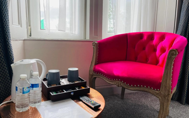 Lovat Hotel