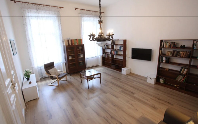 Dfive Apartments - Sissy