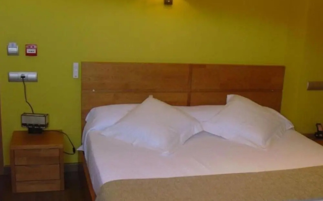 Hotel O Desvío
