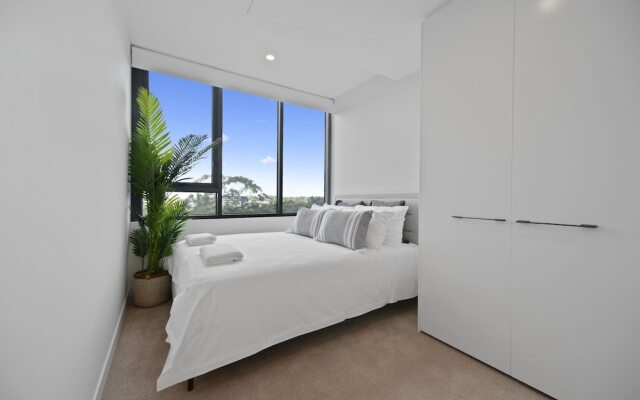 New Contemporary Apartment near Macquarie Centre
