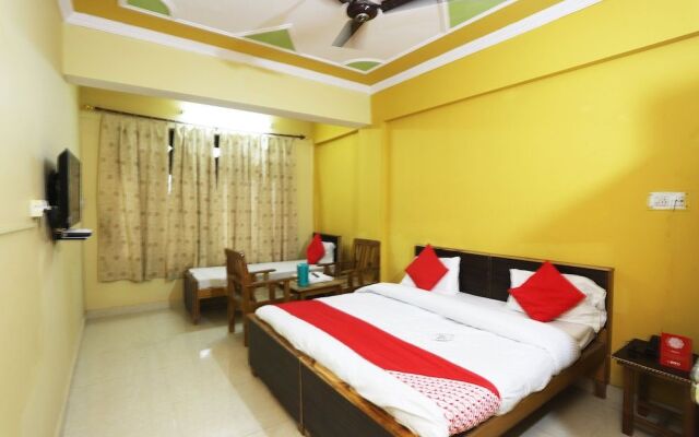 OYO 43688 Hotel Surya