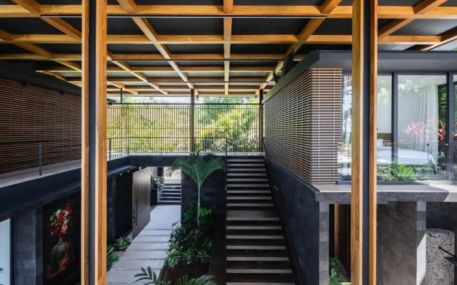 w Spectacular 4BR Villa in Costa Rica