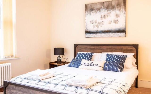 Stunning Maisonette - 3 bed - 3 Bath