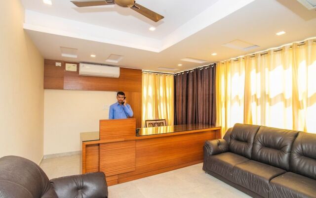 Oyo 18836 Orchid Suites