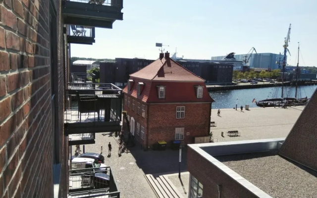Nice Holiday Home With Port View