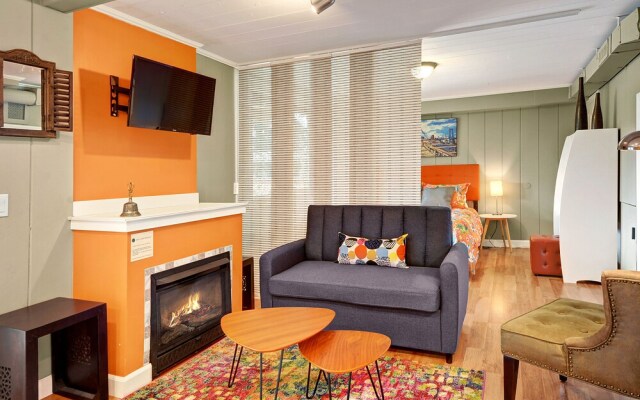 Ravenna Urban Farm Studio Apartment