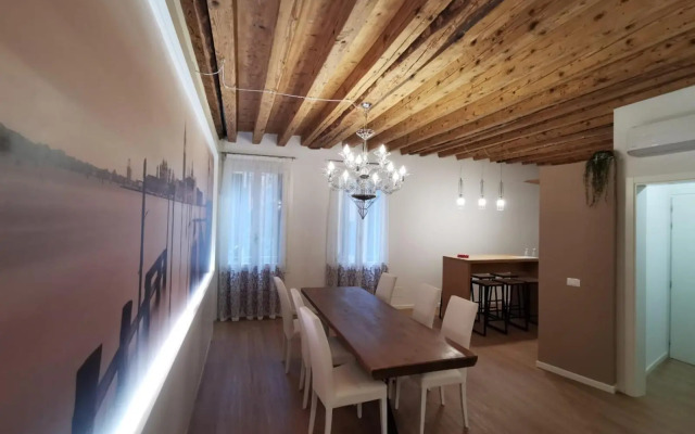 Deluxe 3 Bedrooom Flat in Rialto