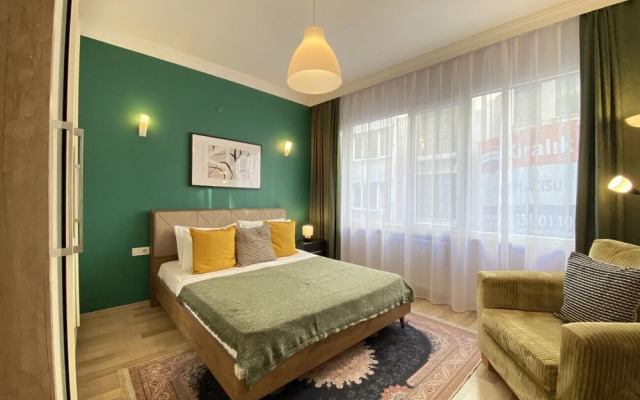 Missafir Sleek and Central Flat in Nisantasi