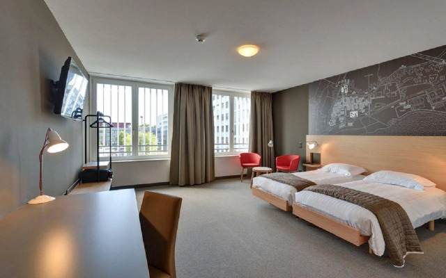 SwissTech Hotel
