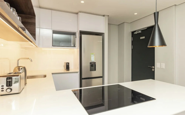 16 On Bree Executive Apartment