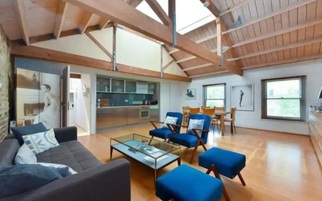Stunning 2 Bedroom Mezzanine Loft in Portobello