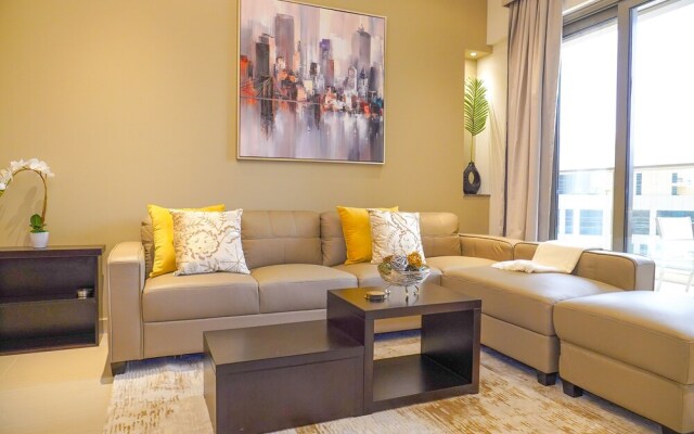 Whitesage - Elegant Apartment With Balcony in Downtown