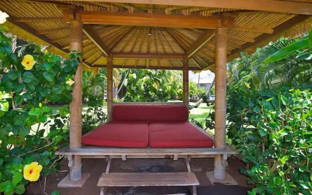 Aina Nalu I109 by RedAwning