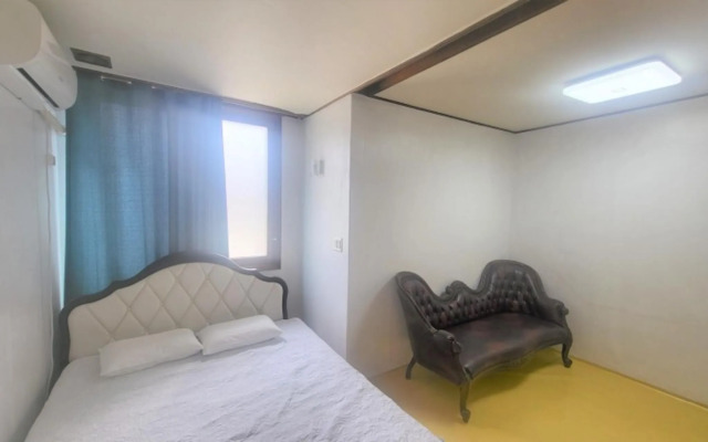 Damyang Friend and Doldamgil Pension