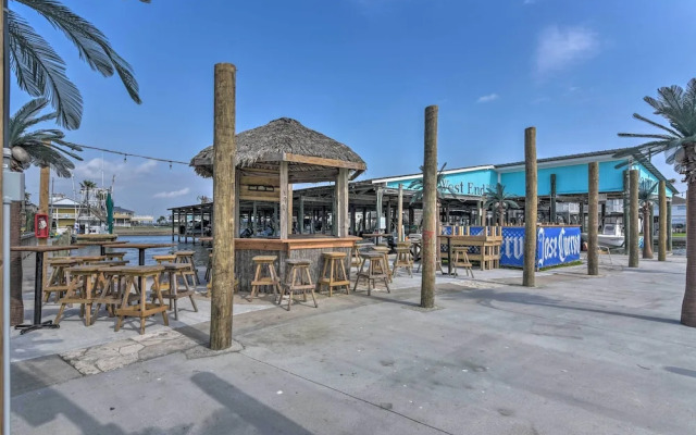 Sea Isle Retreat: Restaurant, Bar & Marina On-site