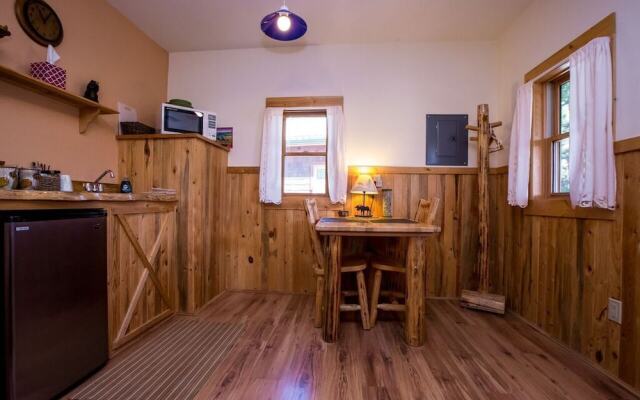 Homestead Cabin Resort