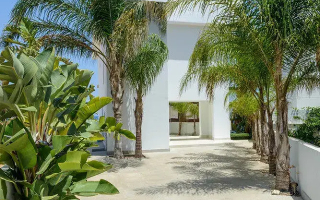 Emerald villa