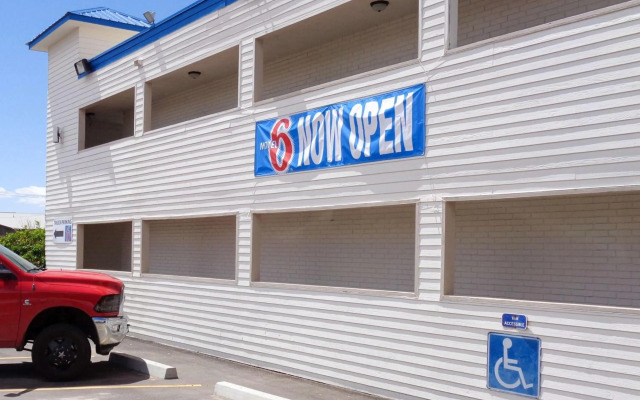Motel 6 Dumas, TX