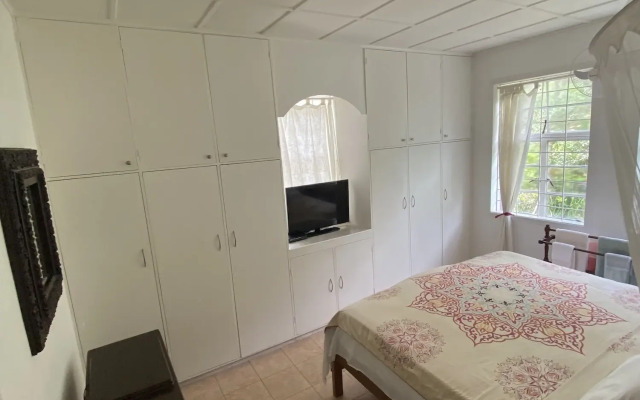 Barbados Chi Guest House