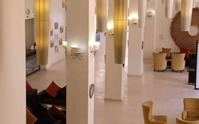 Euphoria Hotel & Suites by House 9