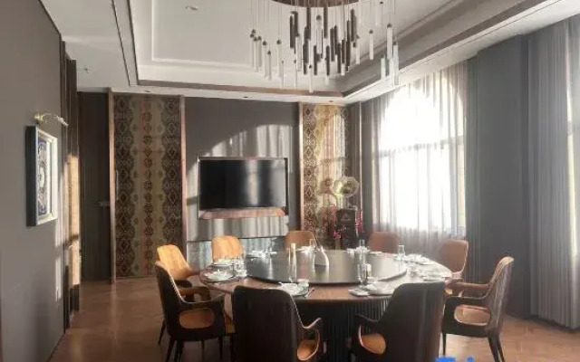 Nenjiang Grand Hotel