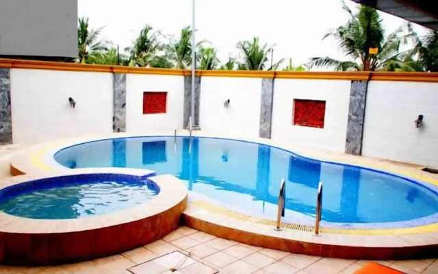 Apno Hotel and Suites