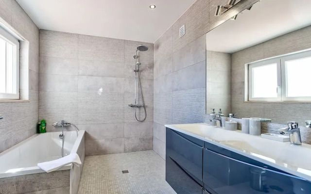 Goldeneye Luxury 6 Bedroom Villa With Infinity P