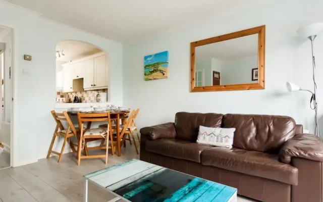 Dolphin Cottage