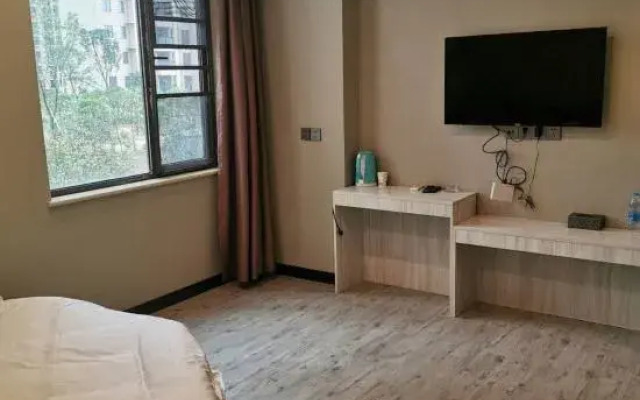 Huilong Hotel
