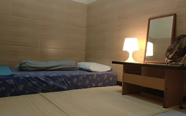 Hannah Room - Female Room Only – Guest Rooms – Bandung